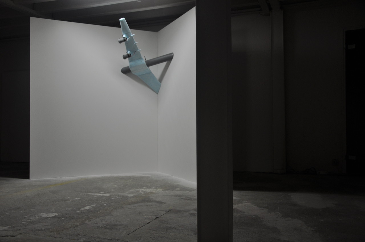 photo plane into planes